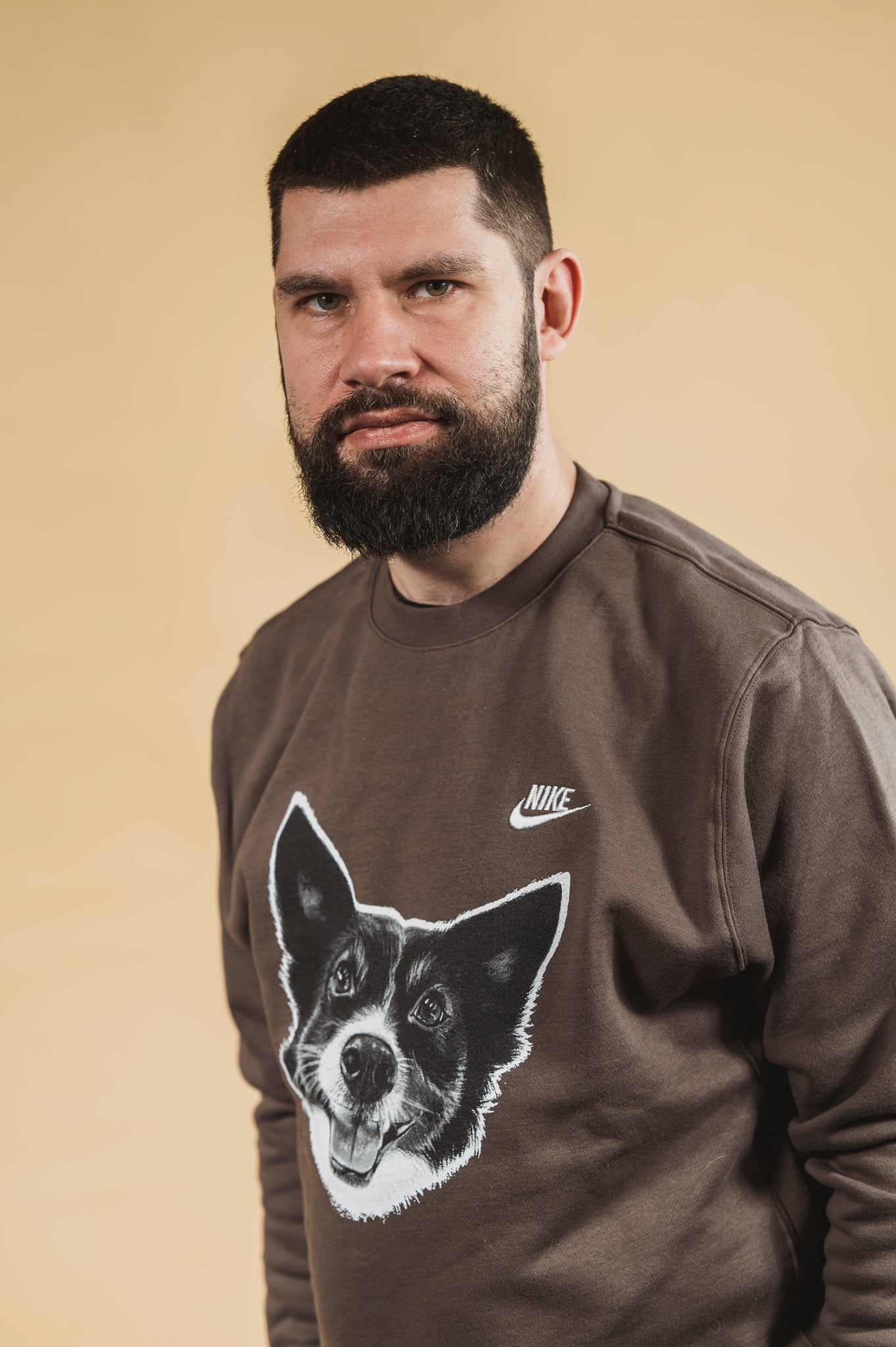 Unisex Sofi brūns džemperis