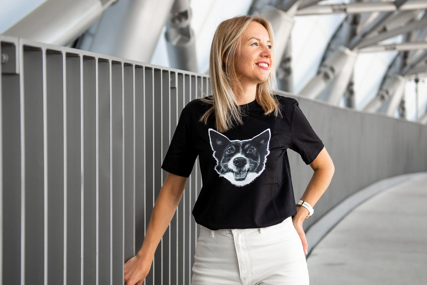 Unisex Sofi melns T-krekls