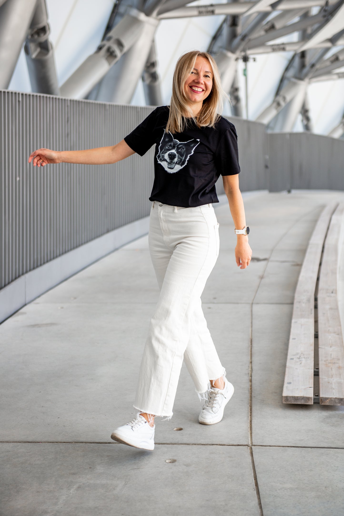 Unisex Sofi melns T-krekls
